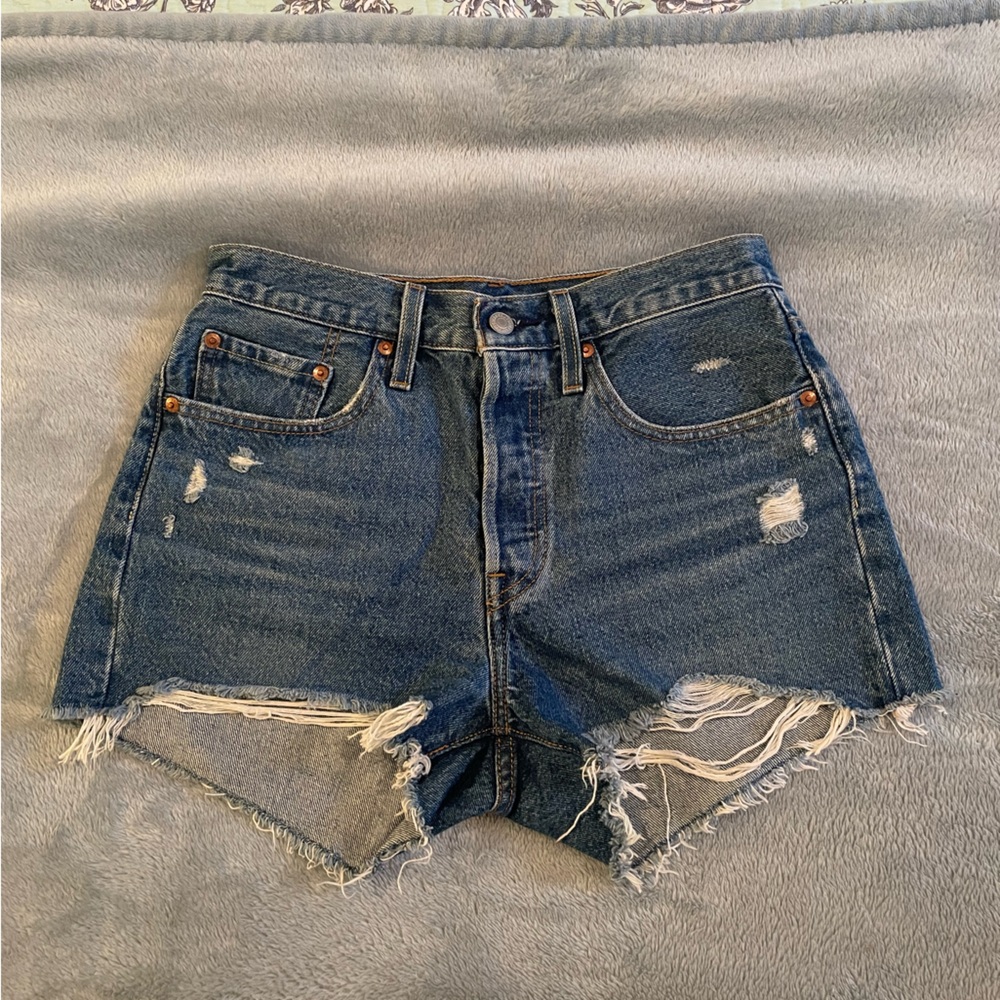 Levi’s 501 shorts, medium wash, size 27
